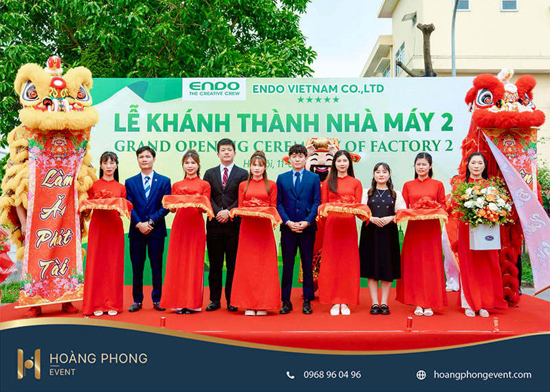 cho thuê bộ cắt băng khai trương hoàng phong event