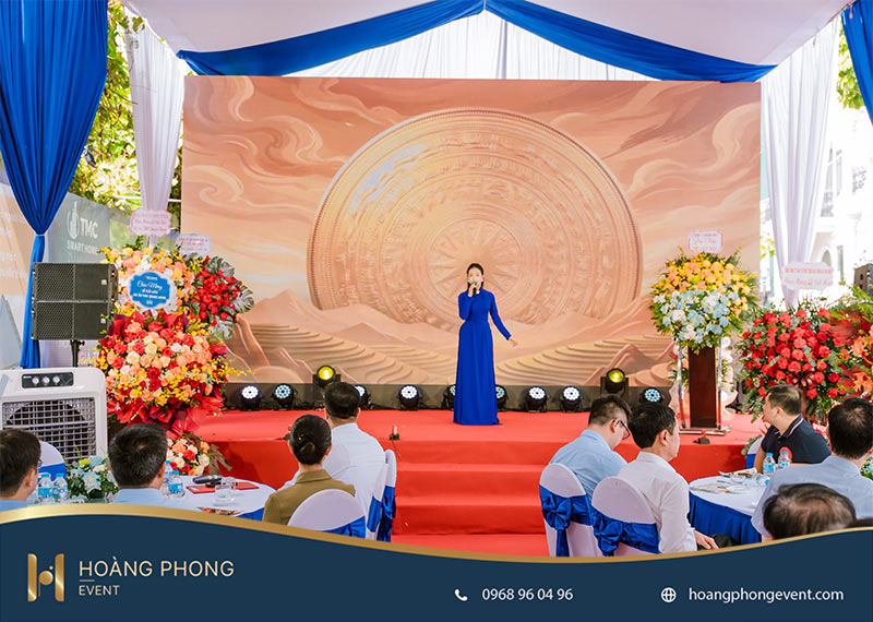 tổ chức cất nóc