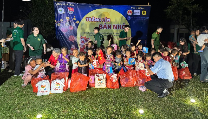 tổ chức trung thu cho trẻ em nghèo
