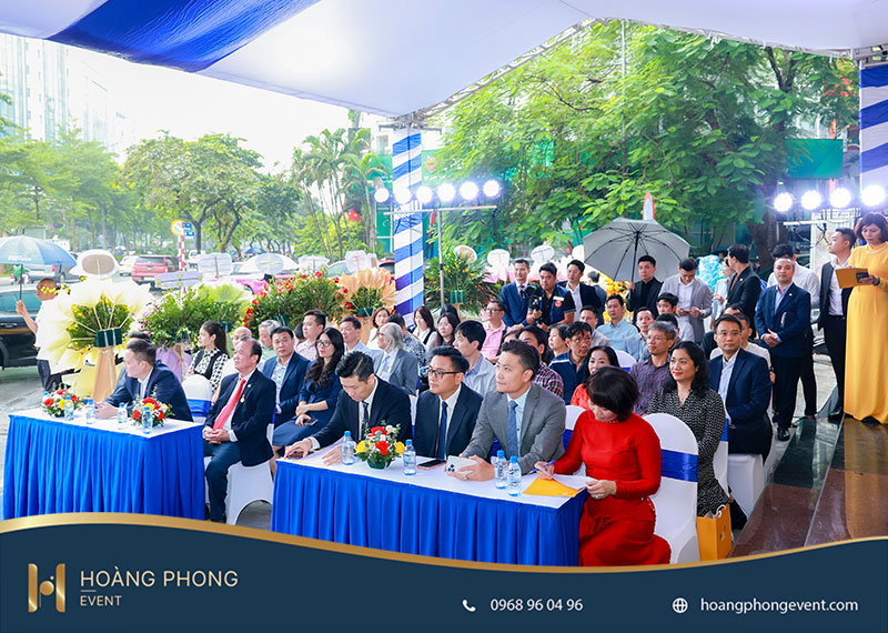 tổ chức khai trương ngân hàng tại Hà Nội