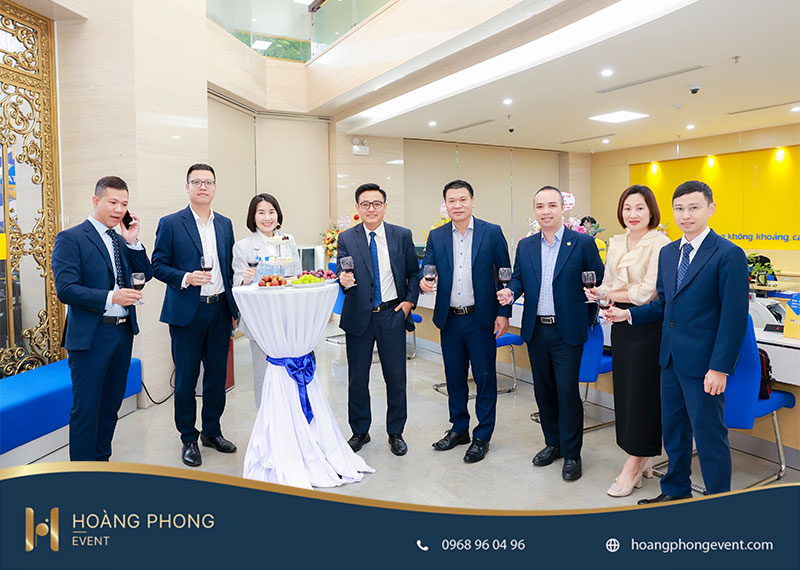 chi phí tổ chức lễ khai trương ngân hàng