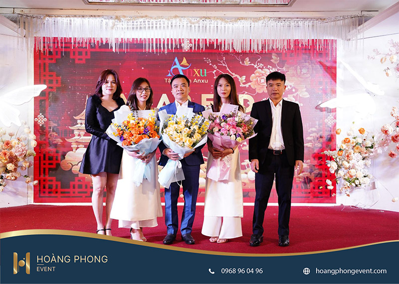 Kịch bản Year End Party