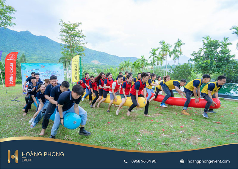 tiệc tất niên kết hợp team building