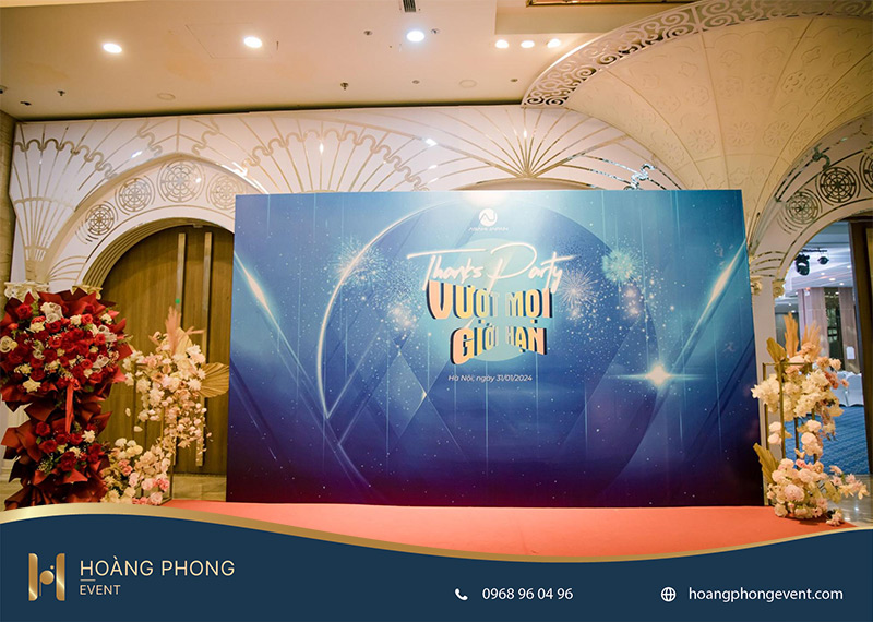 backdrop tiệc tất niên