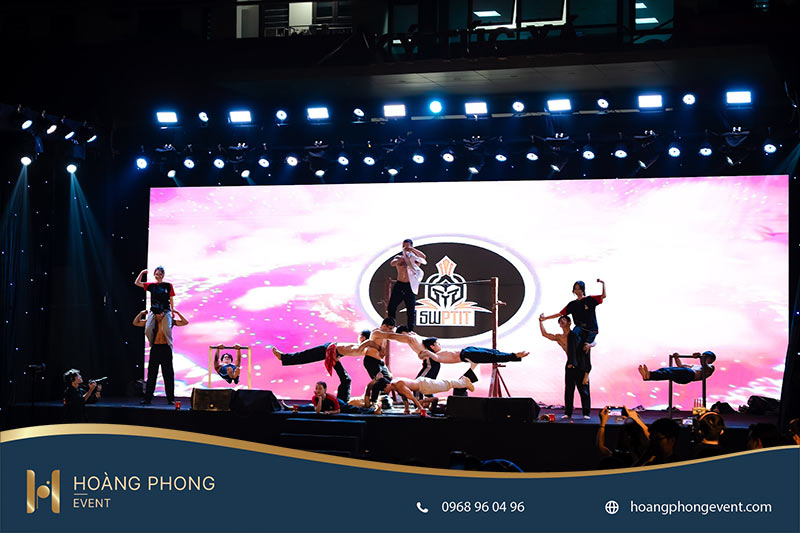 đêm nhạc shine bright chào tân sinh viên PTIT 2025