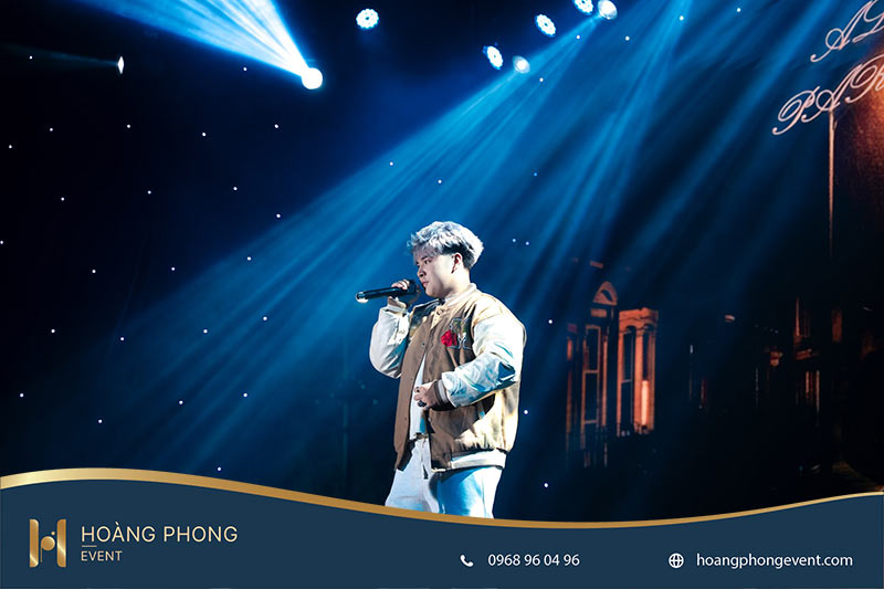 đêm nhạc shine bright chào tân sinh viên PTIT 2025