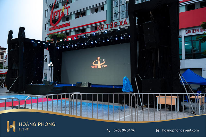 đêm nhạc shine bright chào tân sinh viên PTIT 2025