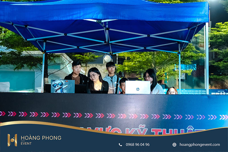 đêm nhạc shine bright chào tân sinh viên PTIT 2025