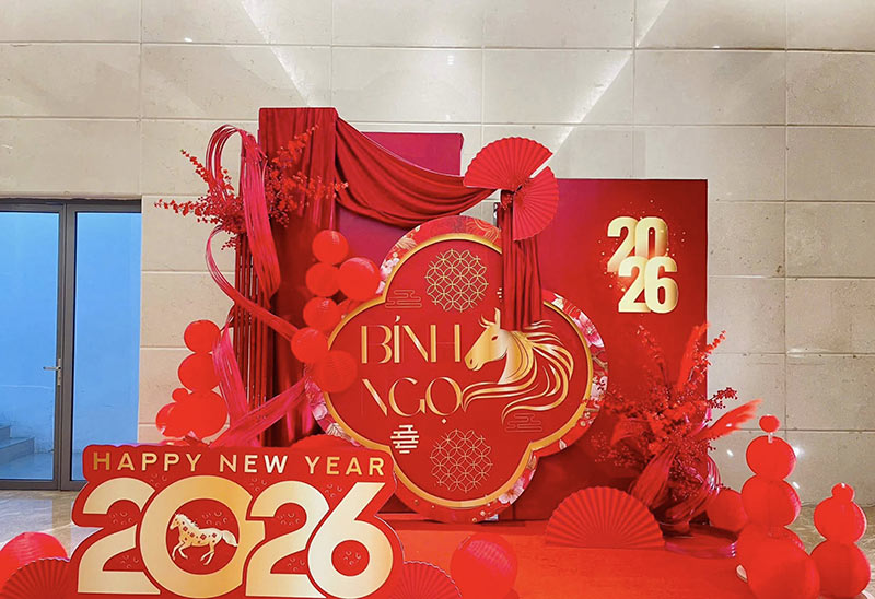 mẫu backdrop tiệc tất niên đẹp