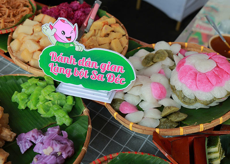 gian hàng ẩm thực