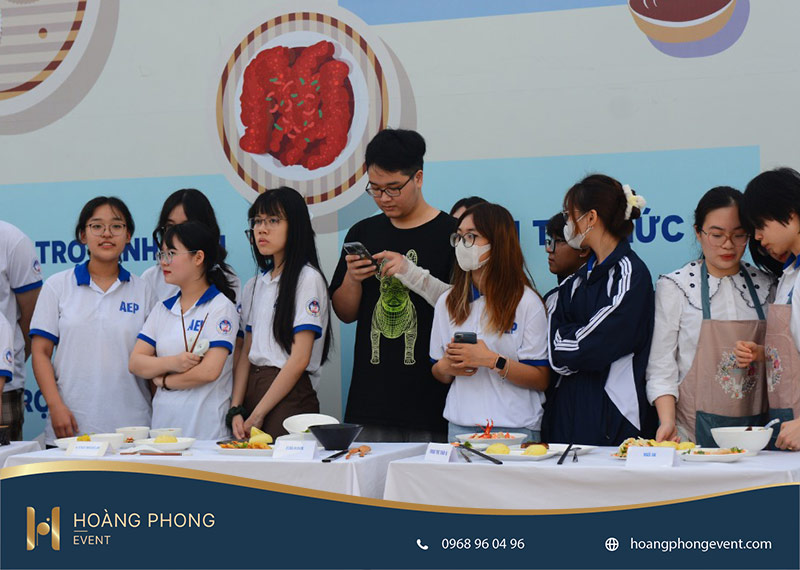 trang trí gian hàng ẩm thực trường học