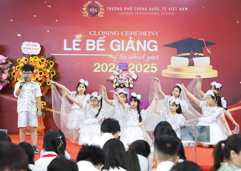 Dịch vụ tổ chức bế giảng năm học