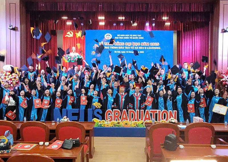 Trang trí sân khấu lễ bế giảng hà nội