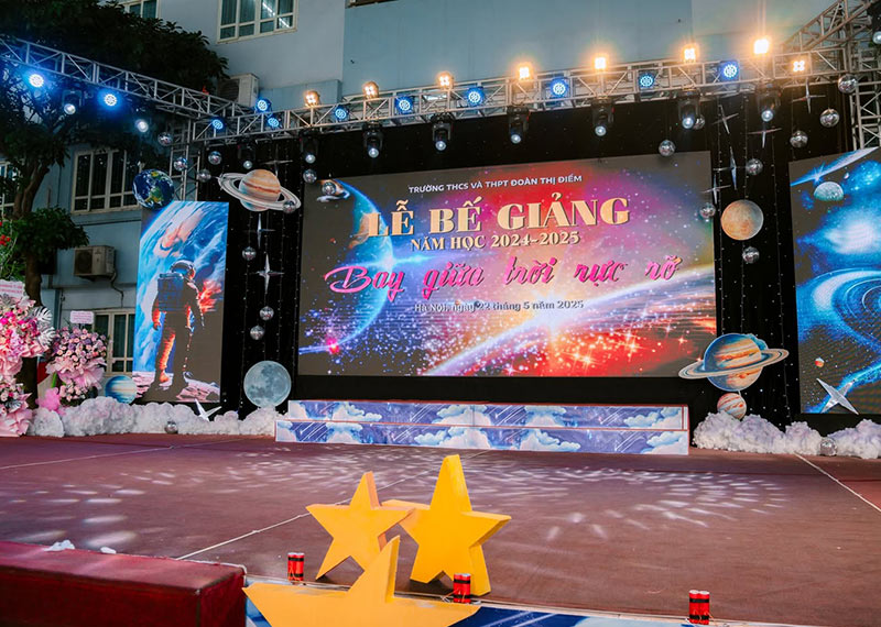 Dịch vụ trang trí sân khấu lễ bế giảng năm học