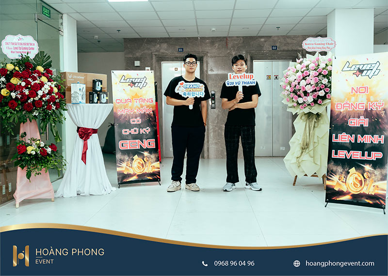 thuê standee hà nội mẫu mã đẹp
