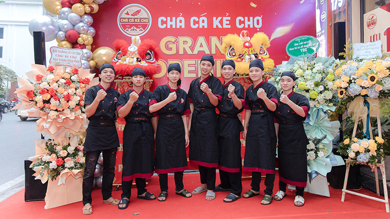 khai trương quán ăn