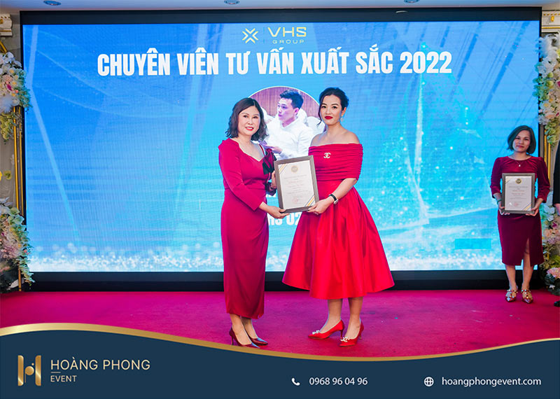 báo giá thi công backdrop vinh danh