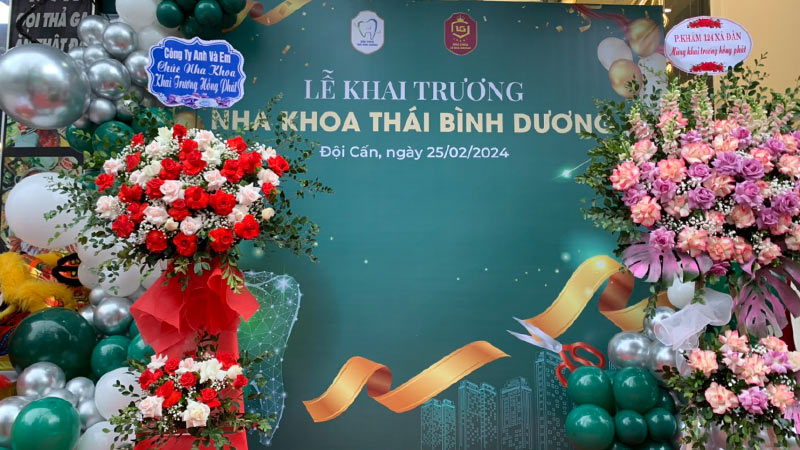 khai trương nha khoa