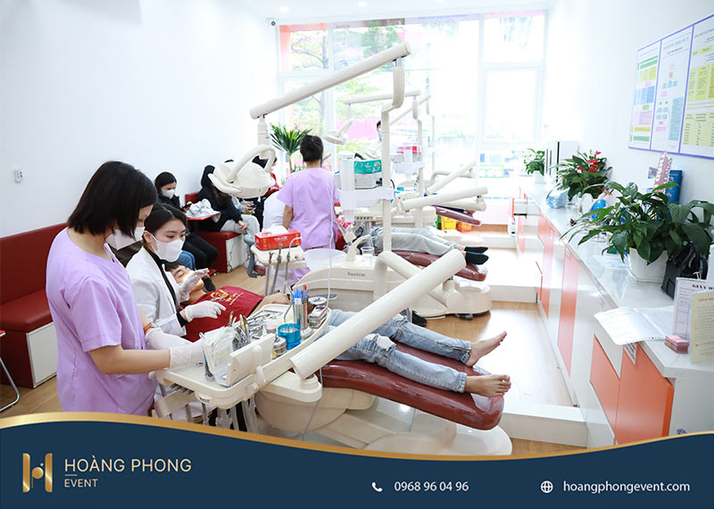 dịch vụ trang trí khai trương nha khoa Hà Nội