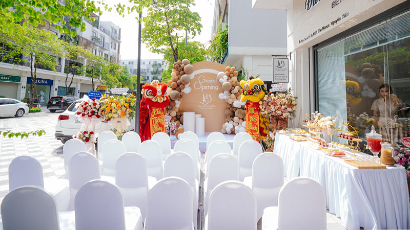 khai trương tiệm tóc