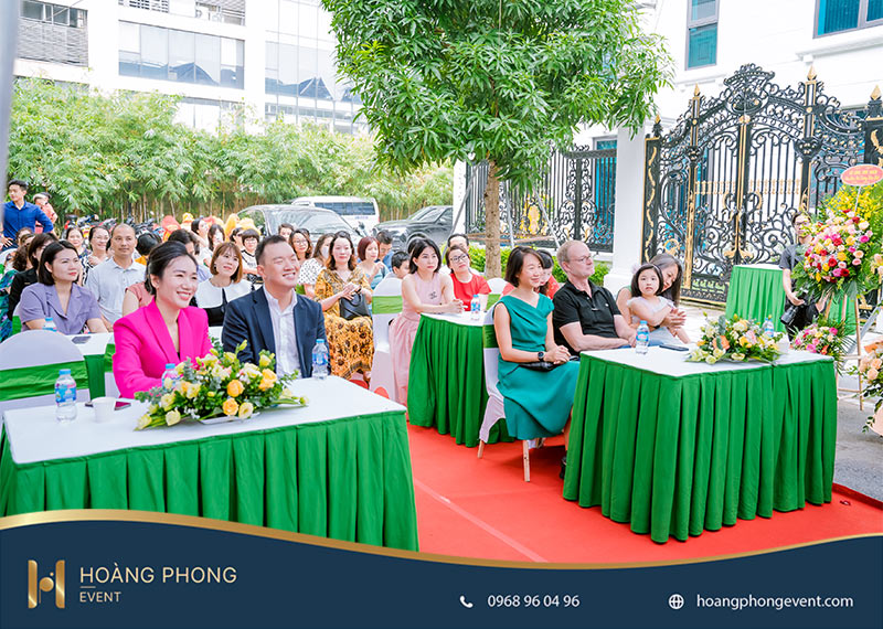 tổ chức khai trương salon tóc